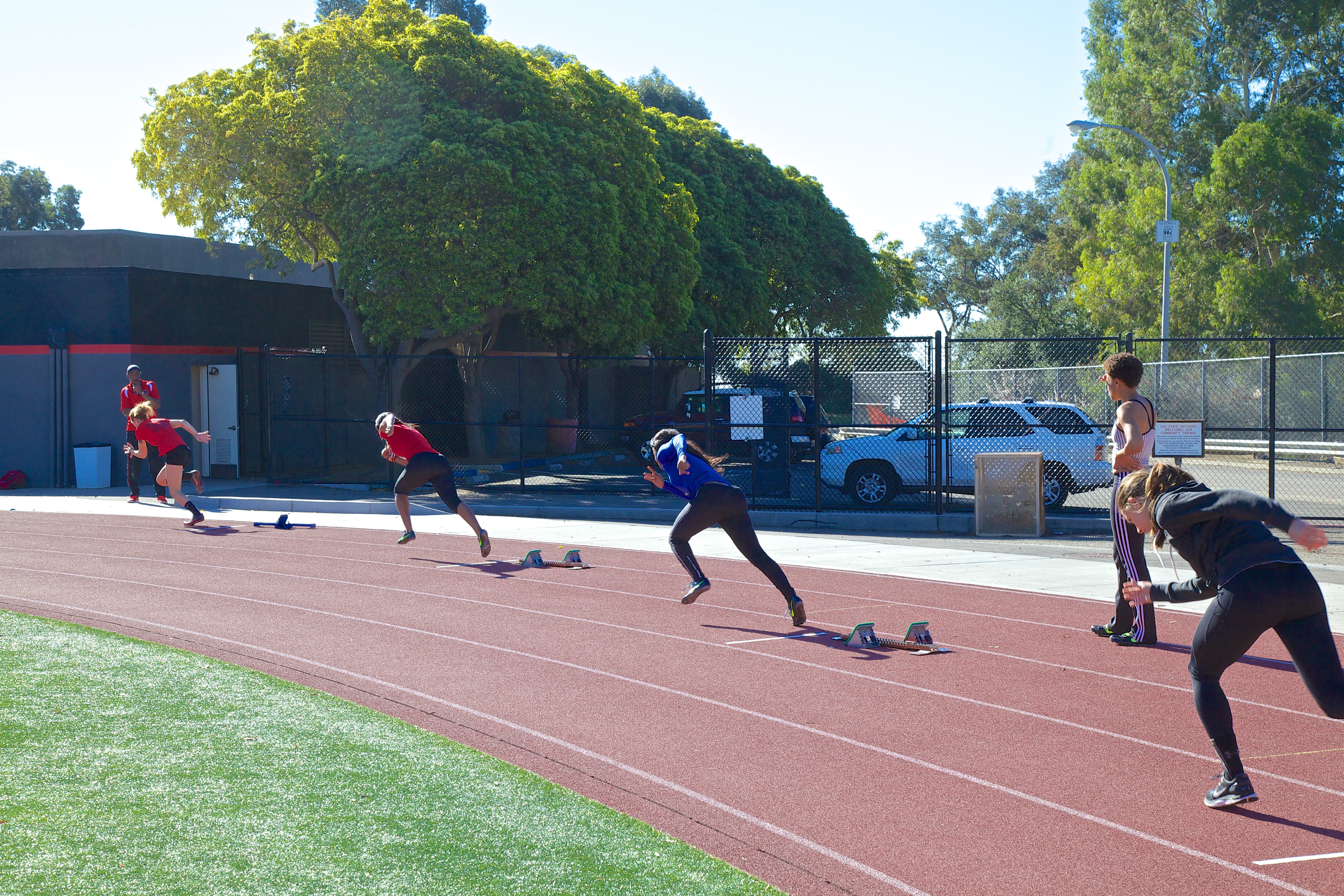 CSUEB women's track team running