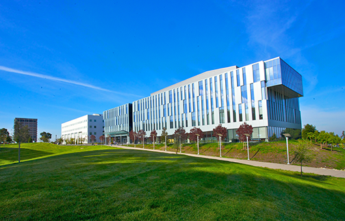 sa-bldg-lawn