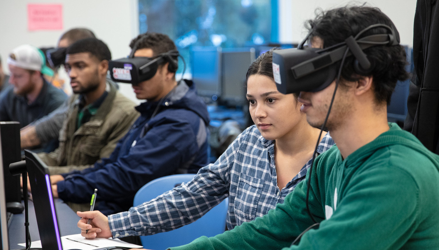 CSUEB students using virtual reality gear to find structural defects