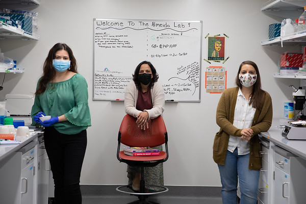  students working in a lab