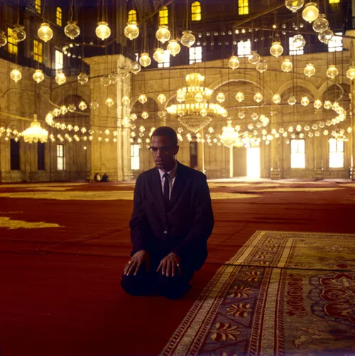 malcolm-x-praying-color.webp