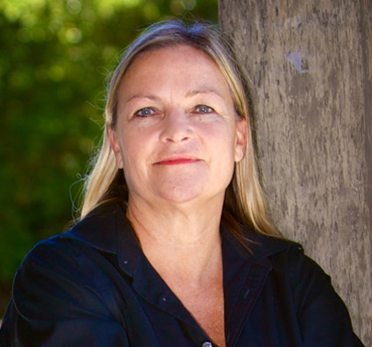 headshot of Elizabeth Bergman