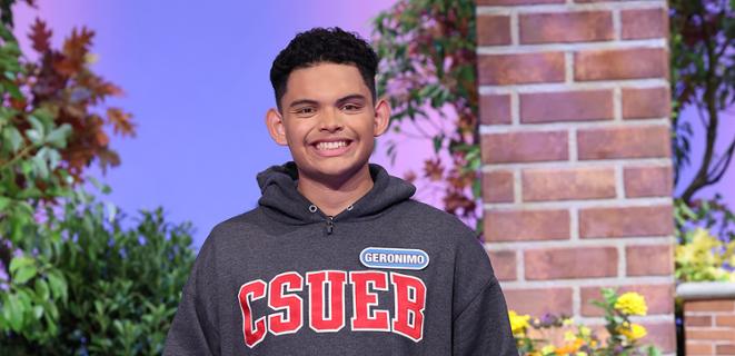 Geronimo Parra on Wheel of Fortune set