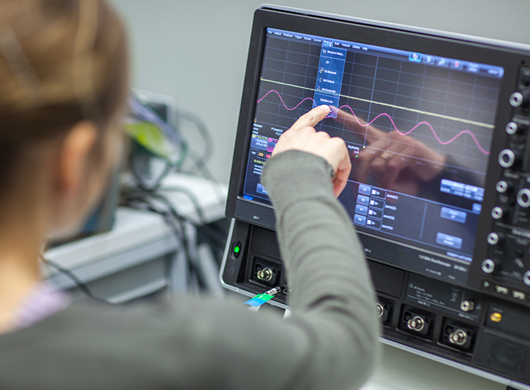 Cal State East Bay opens pathways to careers in quantum technology 