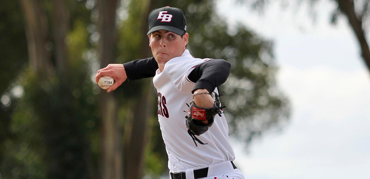 Mark Woinarowicz pitching