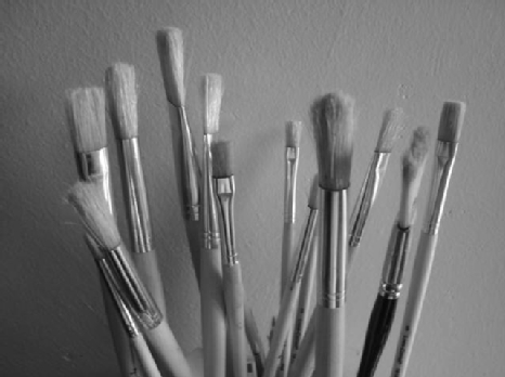 photo of paint brushes